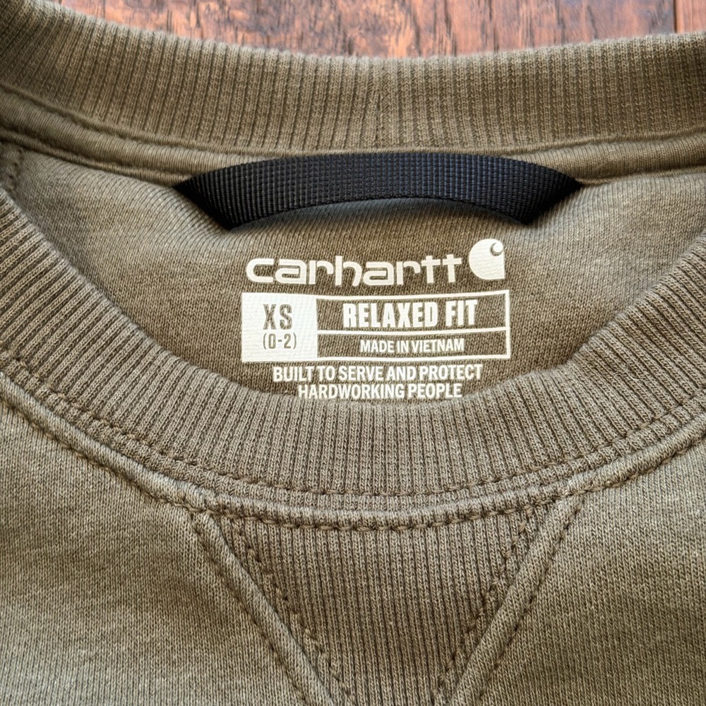 Carhartt Women's Relaxed
Fit Crewneck Logo Olive Sweatshirt - Picture 9 of 15